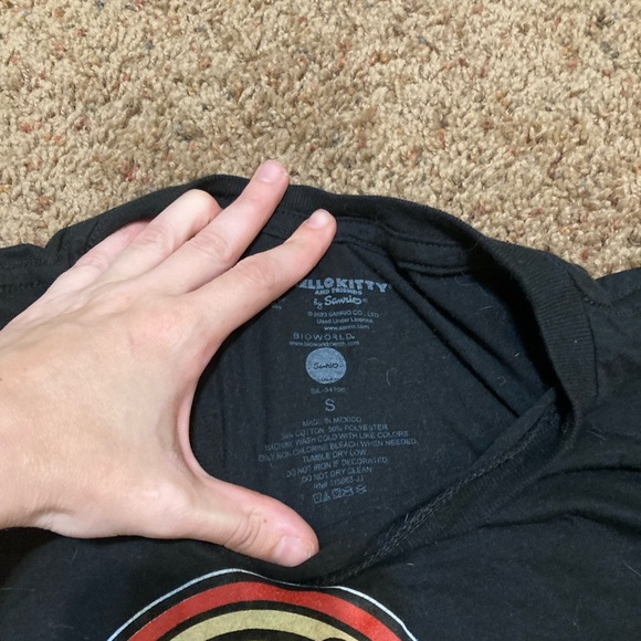 Hello Kitty and Friends Black T-Shirt - Picture 4 of 4